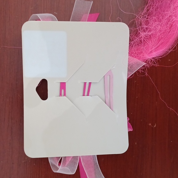 3/ $20 Bundle of hair accessories for girls from Ardene and Claire's. - Picture 9 of 11